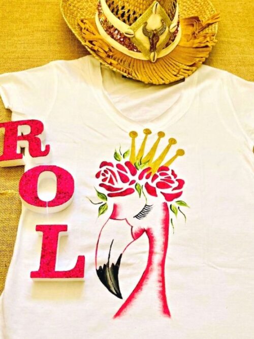 Camiseta con imagen de flamingo pintado a mano